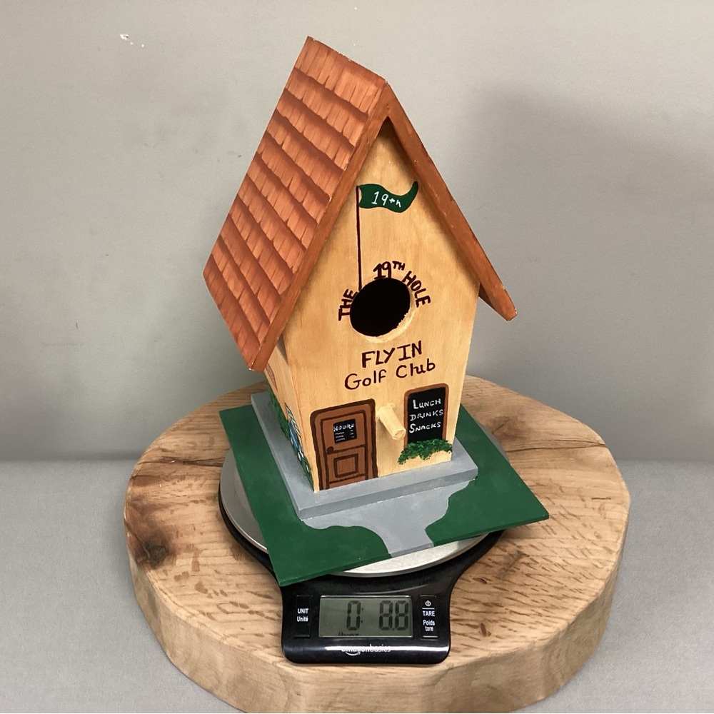 🟢 Vintage & Hand Painted - Solid Wood & Golf Themed Birdhouse - Very Unique - Picture 13 of 14